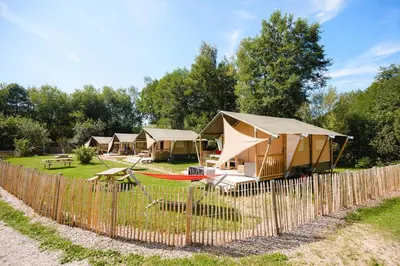 Jardin de l'établissement Glamping the Vosges
