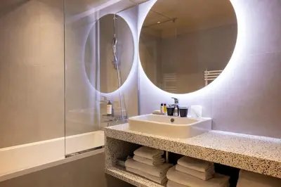 Salle de bains dans l'établissement Hotel Le Colombier