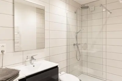 Salle de bains dans l'établissement Le Victor Hugo