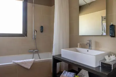 Salle de bains dans l'établissement Hotel Du Lac