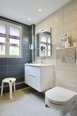 Salle de bains dans l'établissement Hotel Restaurant Le Maréchal - Teritoria