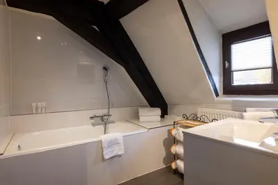 Salle de bains dans l'établissement Hotel Restaurant Le Maréchal - Teritoria