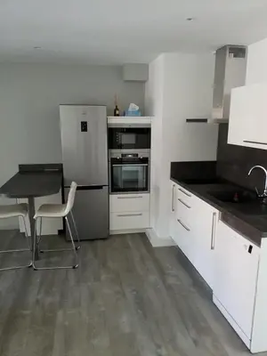 Cuisine ou kitchenette dans l'établissement Chez Michel et Sylviane gite2