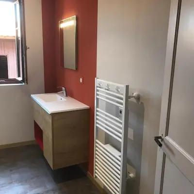 Salle de bains dans l'établissement La bacchante