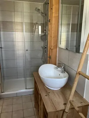 Salle de bains dans l'établissement LES CŒURS DU TILLEUL