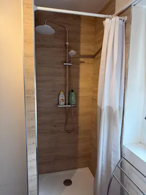 Salle de bains dans l'établissement Joli Studio A Euroairport-BASEL-MULHOUSE-FREIBURG