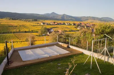 Vue générale sur la montagne ou vue sur la montagne depuis la maison de vacances
