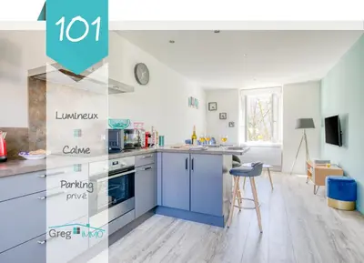 Cuisine ou kitchenette dans l'établissement Le 101-GregIMMO-Appart'Hôtel