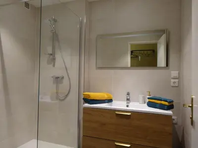 Salle de bains dans l'établissement La vie est Belle