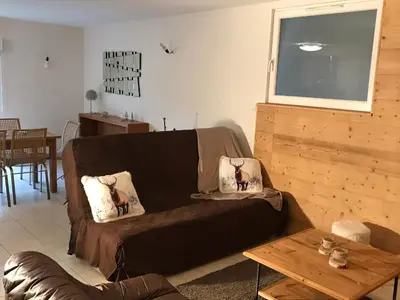 Coin salon dans l'établissement Appartement 6 pers - Les 4 Loups au pied des pistes