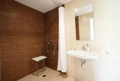 Salle de bains dans l'établissement San-Val' Eau