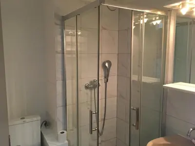 Salle de bains dans l'établissement Studios Lora RM 860