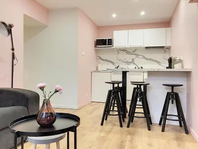 Cuisine ou kitchenette dans l'établissement LOVELY COLMAR