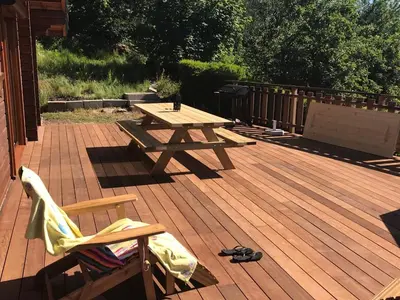 Balcon ou terrasse dans l'établissement Chalet le Grizzly