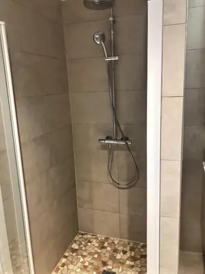Salle de bains dans l'établissement KRésidence - Appartements Saint-Louis