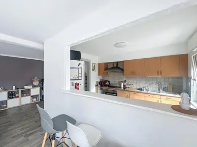 Cuisine ou kitchenette dans l'établissement Gite des abeilles 4p 80m2