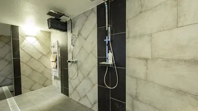 Salle de bains dans l'établissement Domaine de l'Atelier
