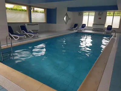 Piscine de l'établissement Le Petit Nid ou située à proximité