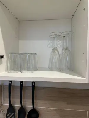 Cuisine ou kitchenette dans l'établissement Le 2 - Très Beau T3 1er étage tout confort, neuf, Mulhouse centre - stationnement gratuit