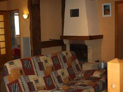 Plan de l'établissement Gîte paisible à 650m d'alt., nature, cheminée, 3 ch. près de Remiremont & Plombières, terrasse, grand terrain - FR-1-589-50