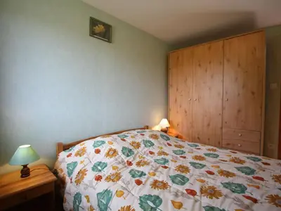 Plan de l'établissement Gîte paisible à 650m d'alt., nature, cheminée, 3 ch. près de Remiremont & Plombières, terrasse, grand terrain - FR-1-589-50