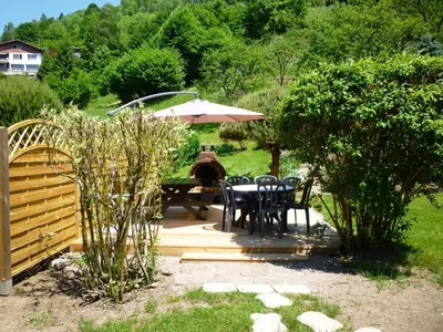 Jardin de l'établissement Gîte confortable à La Bresse, proche centre-ville, nature et activités - FR-1-589-97