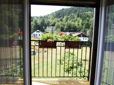 Plan de l'établissement Gîte familial aux Vosges avec jeux pour enfants, à proximité de la nature et activités sportives - FR-1-589-111
