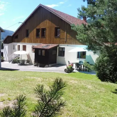 Charmant Gîte avec Garage et Local Vélos au Pied des Pistes de La Bresse - FR-1-589-127