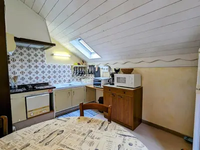 Plan de l'établissement Gîte rénové avec randonnées et ski à proximité, à 6 km de Remiremont - FR-1-589-151