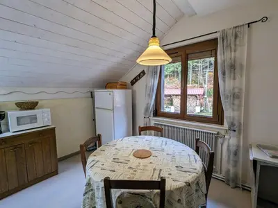 Plan de l'établissement Gîte rénové avec randonnées et ski à proximité, à 6 km de Remiremont - FR-1-589-151