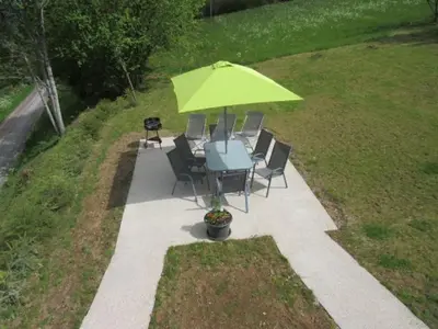 Jardin de l'établissement Maison rénovée confortable, superbe vue, animaux admis - FR-1-589-161