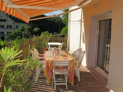 Balcon ou terrasse dans l'établissement Gîte Alsace proche forêts, randonnée, stations de ski, 2 salons, terrasse sud, cheminée, animaux acceptés - FR-1-589-200