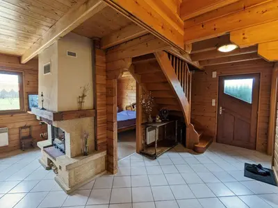 Plan de l'établissement Chalet chaleureux avec terrasse, proche forêt et sentier, à 15 km des stations de ski de Gérardmer - FR-1-589-247