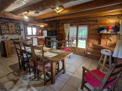 Plan de l'établissement Fuste insolite avec balcon et terrasse dans les Vosges - FR-1-589-241