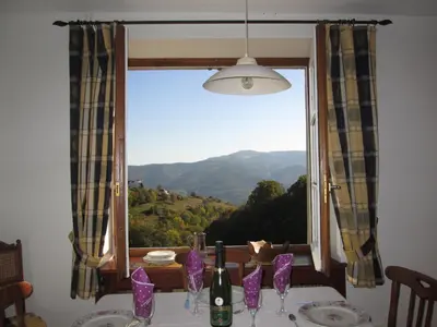 Vue générale sur la montagne ou vue sur la montagne depuis la maison de vacances