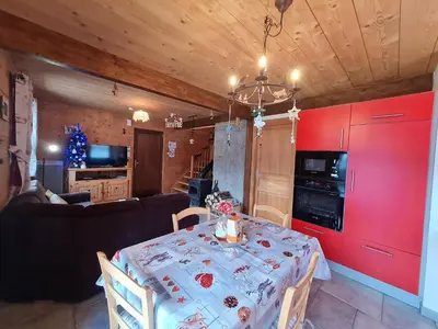 Plan de l'établissement Chalet chaleureux face aux pistes, proche Gérardmer, idéal pour famille, balcon et terrasse - FR-1-589-182