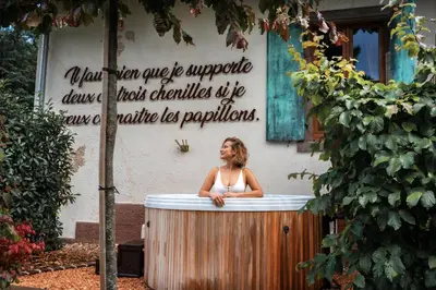 Clients de l'établissement Le Grand Petit Prince - Domaine de Charme - Jacuzzis privatifs