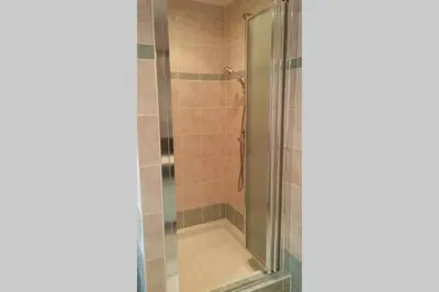 Salle de bains dans l'établissement Le Victoria à Eguisheim, 4-6 p, 3étoiles
