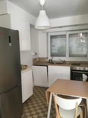Cuisine ou kitchenette dans l'établissement Pyramides, maison de ville de charme 6pers, 2 Chambres, terrasse