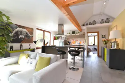 Coin salon dans l'établissement Gîte les oiseaux
