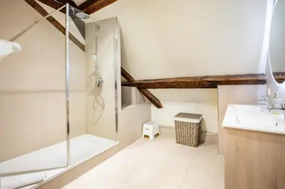 Salle de bains dans l'établissement Gite 