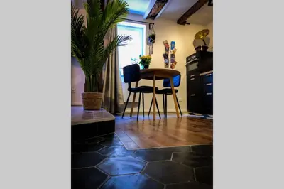 Coin salon dans l'établissement Un petit Vintage à Colmar