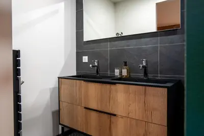 Cuisine ou kitchenette dans l'établissement Le Refuge
