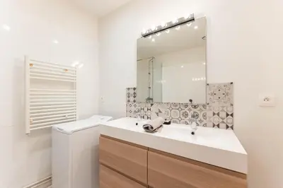 Salle de bains dans l'établissement Colmar Terrace - BELLE ALSACE 4 - BookingAlsace