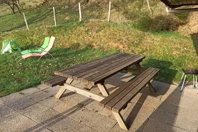 Jardin de l'établissement Le Chalet du bonheur , individuel avec belle vue