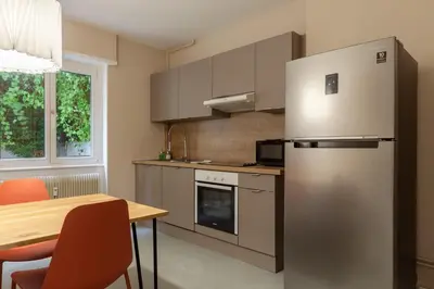 Cuisine ou kitchenette dans l'établissement Travel Homes - Le Freedom, chaleureux & spacieux