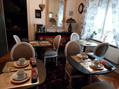 Coin salon dans l'établissement la romantique