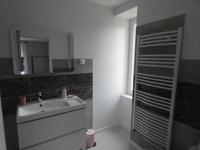Salle de bains dans l'établissement Les Chambres d Odile