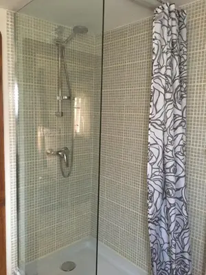 Salle de bains dans l'établissement Le Petit Cocon
