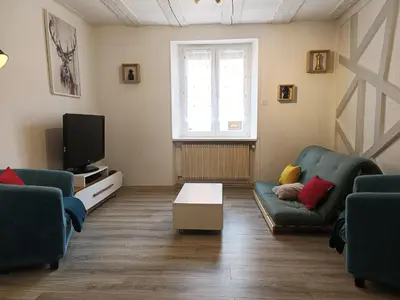 Télévision ou salle de divertissement dans l'établissement wintzenheim: appartement